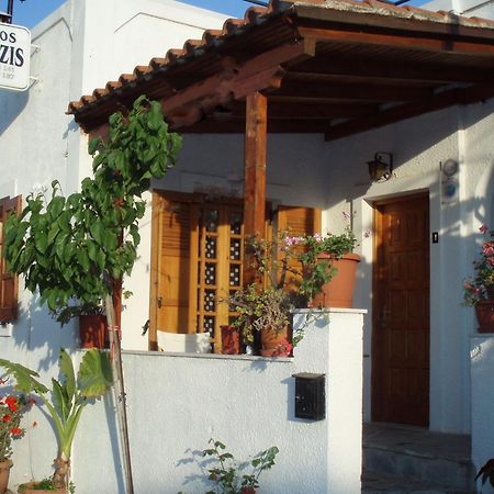 Pantazis Studios Aegina Екстериор снимка