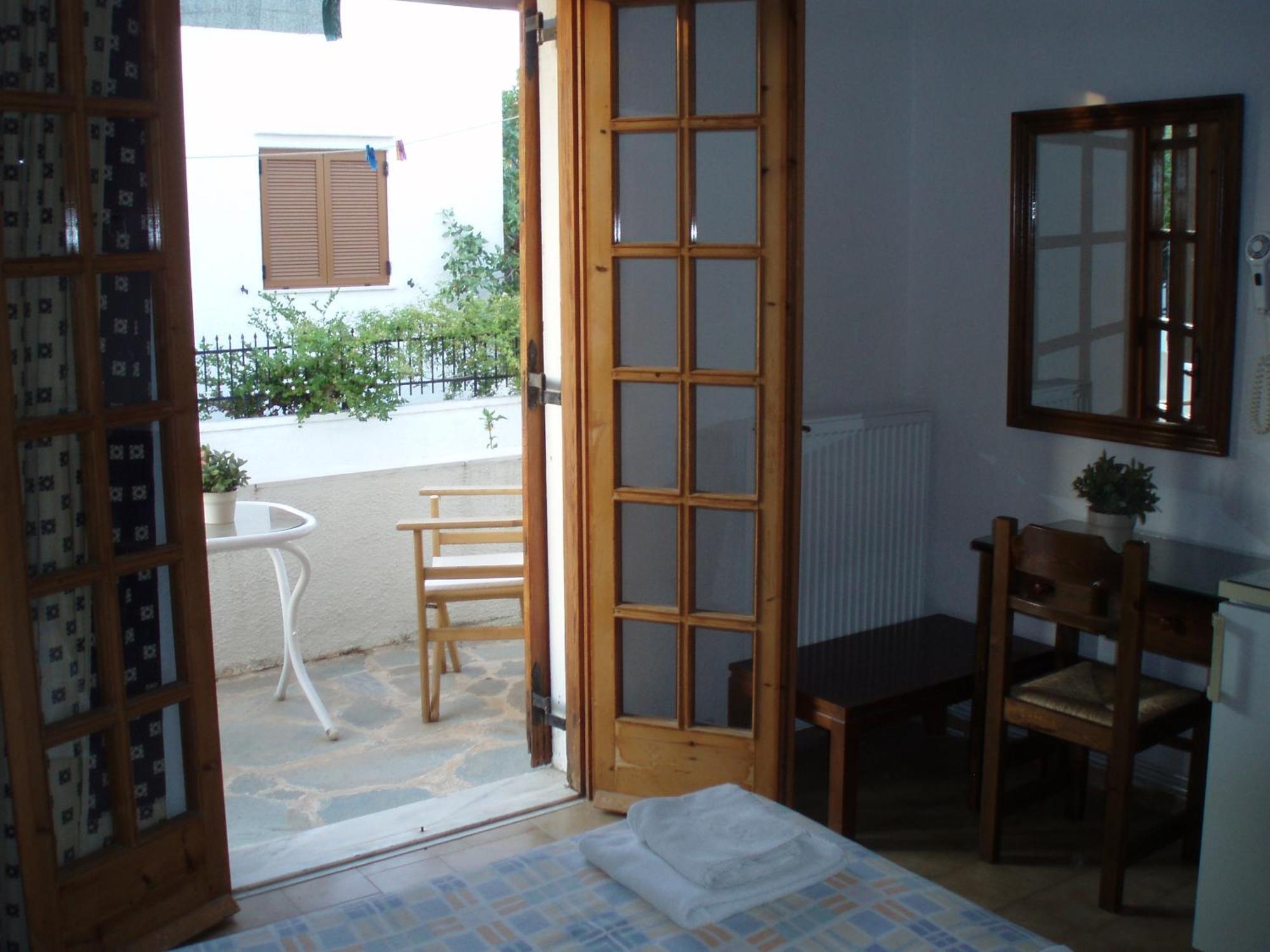 Pantazis Studios Aegina Екстериор снимка