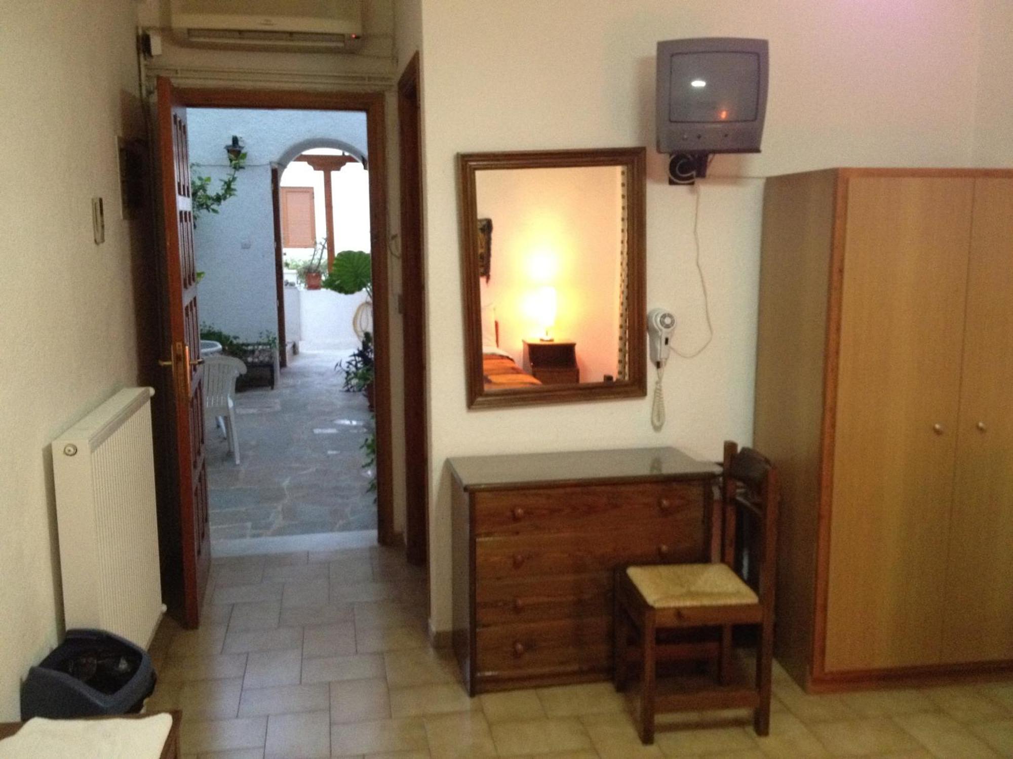 Pantazis Studios Aegina Екстериор снимка